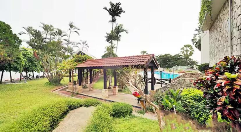 Amazing Spacious Seaview Apartment Pattaya